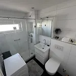 Bobi - 2 Schlafzimmer, Balkon, W-lan, Parkplatz *