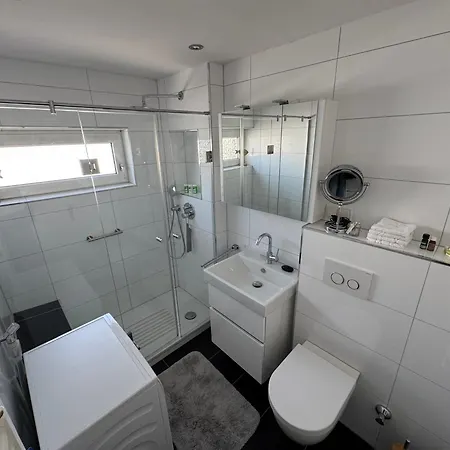 Bobi - 2 Schlafzimmer, Balkon, W-lan, Parkplatz *