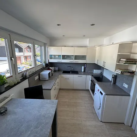 Bobi - 2 Schlafzimmer, Balkon, W-lan, Parkplatz Lägenhet Dortmund